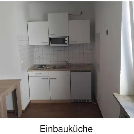 Einfache 1-zimmer In Апартаменти *